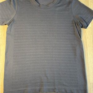 🖤LULULEMON VENTED TEE